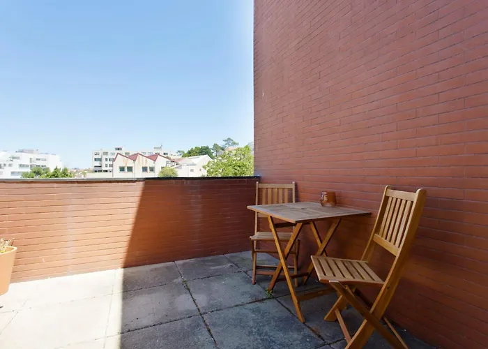 Aposentus - Contemporary Comfort