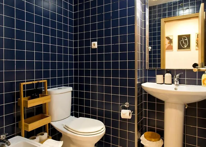 Aposentus - Contemporary Comfort